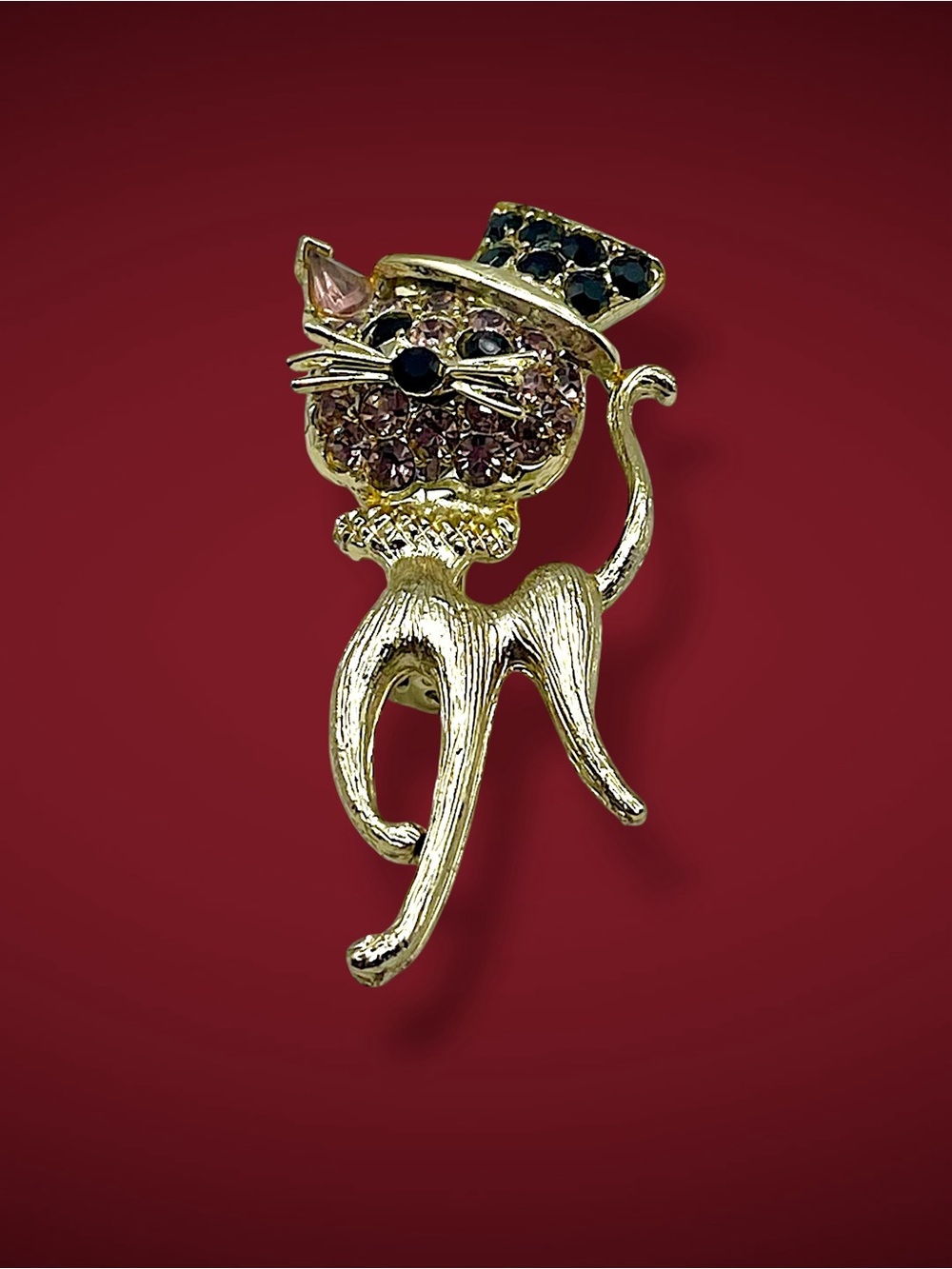 Charming Vintage 1960s Whimsical Rhinestone Cat in Top Hat Figural Brooch